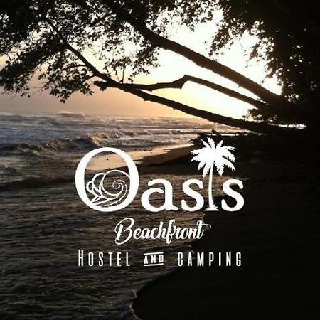 Oasis Beachfront Hostel Puerto Limon Zewnętrze zdjęcie