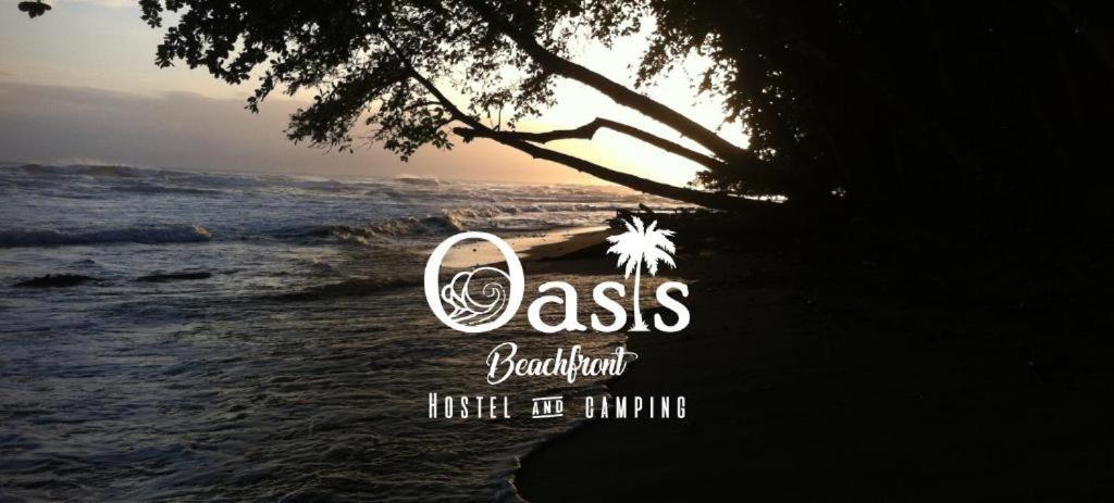 Oasis Beachfront Hostel Puerto Limon Zewnętrze zdjęcie