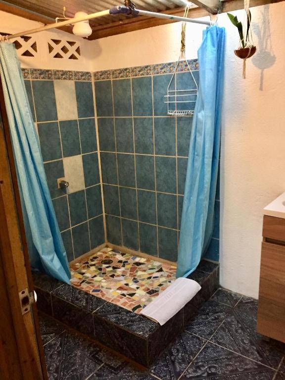 Oasis Beachfront Hostel Puerto Limon Zewnętrze zdjęcie